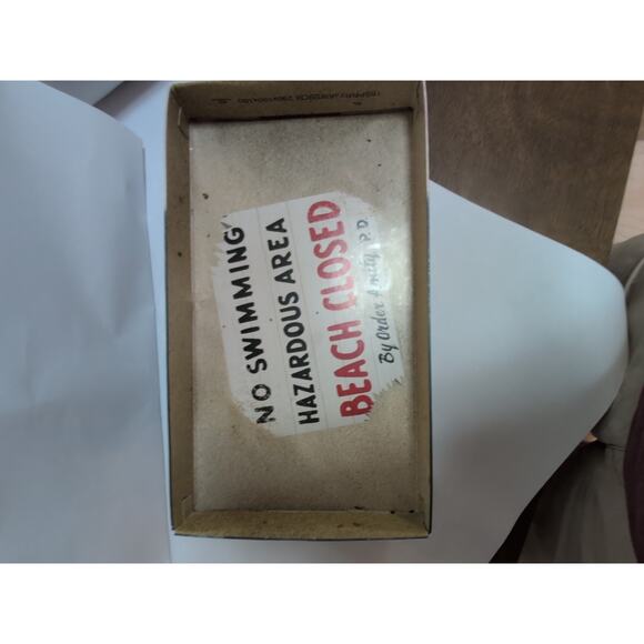 Sperry Jaws Movie 7 Shoes Box Red celebrate 50th anniv!!! - Picture 15 of 16